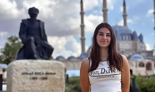 Almanya'da 16 yaşında belediye meclis üyesi seçilen Gülafer: Gençlere örnek olmak istiyorum