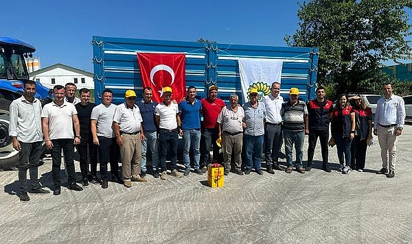 Kırklareli İl Tarım ve Orman Müdürlüğü'nden Pınarhisar İlçesi'nde İlk Ayçiçeği Hasadı
