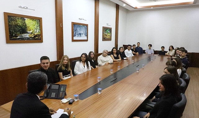 Kırklareli Valisi Genç Stajyerlerle Buluştu