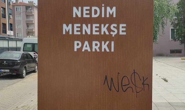 Lüleburgaz Belediyesi’nden Park Tabelasındaki ‘İmza’ ya Tepki
