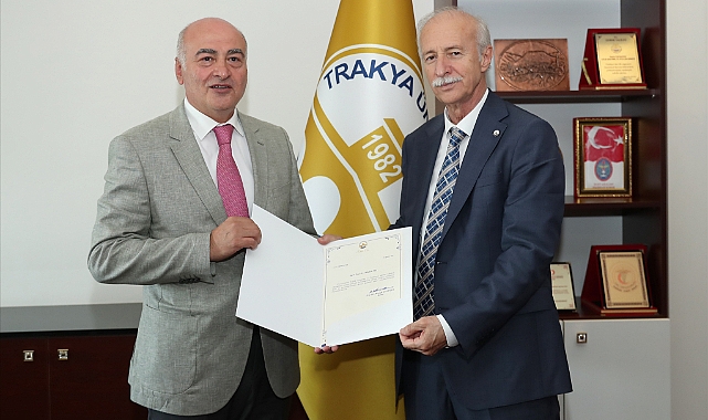 TRAKYA ÜNİVERSİTESİ HASTANESİ BAŞHEKİMLİĞİNDE DEVİR TESLİM TÖRENİ