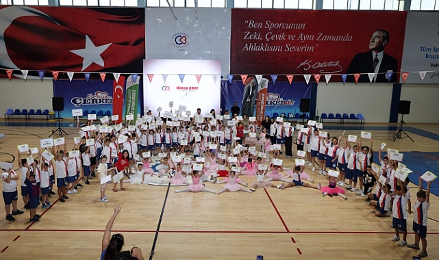 YAZ SPOR OKULU KURSLARIMIZ TAMAMLANDI