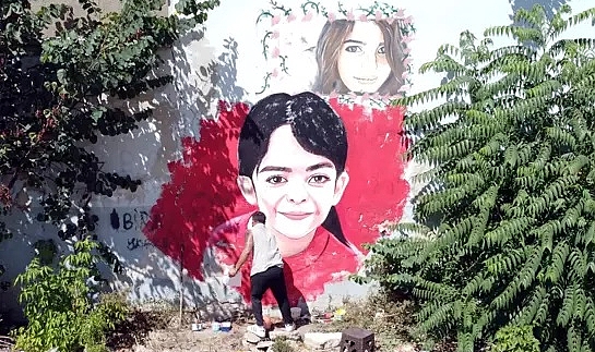 Azeri asıllı ressam, Narin'in resmini duvara çizdi