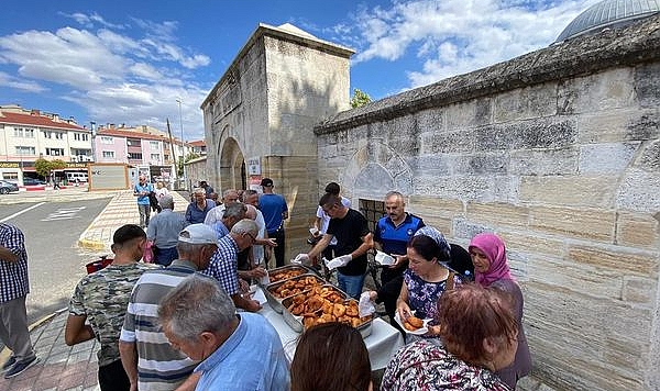 Babaeski Belediyesi'nden Geleneksel Lokma Hayrı
