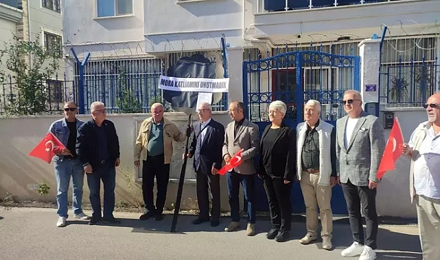 Edirne’de, Mora Katliamı’nın yıl dönümünde Yunanistan konsolosluğuna siyah çelenk