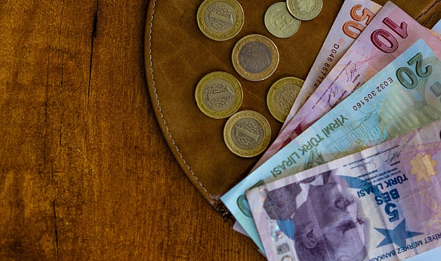 Eğitimde Bir Nefes: Özel ve Devlet Bursları ile Geleceğinizi Şekillendirin