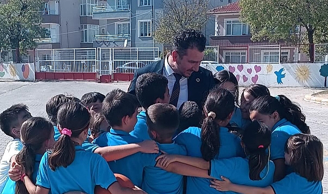 Fırat Yayla, Mimar Sinan İlkokulu'nda Öğrencilerle Buluştu