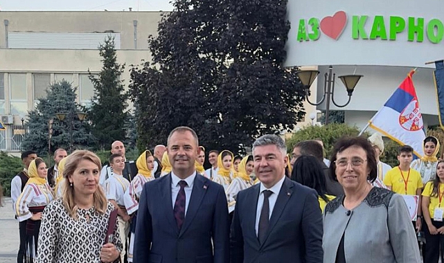 Kırklareli Belediyesi Halk Oyunları Ekibi, Karnobat Balkan Sanat Festivali'nde Sahne Aldı