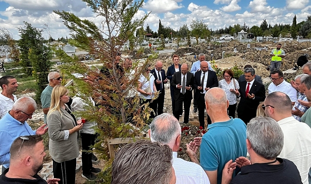 Kırklareli İl Genel Meclisi, Merhum Aydın Karakoç'u Mezarı Başında Yad Etti