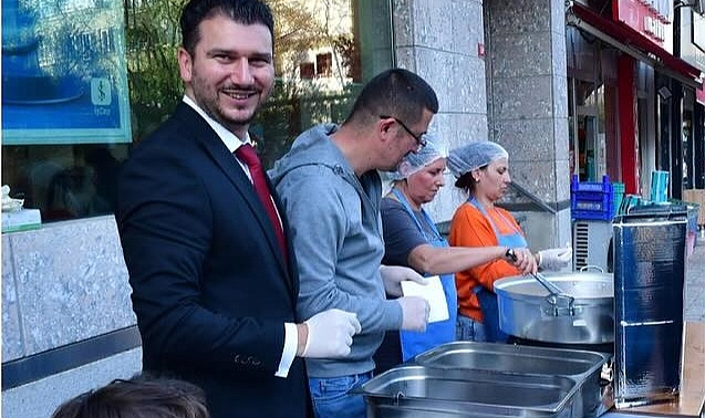 Mevlid Kandili'nde Lokma Hayrı İkramı