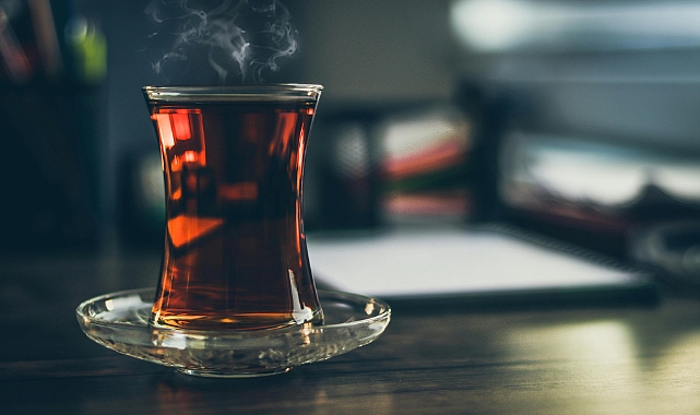 Türk Çayı: Dünya Çapında Popülerleşen Bir Lezzet ve Sağlık İksiri