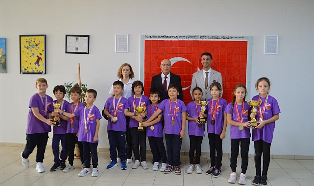 Derece Alan Sporcular Kaymakam'ı Ziyaret Etti