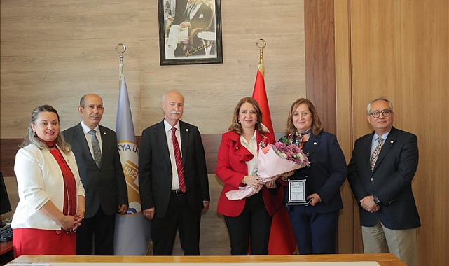 ECZACILIK FAKÜLTESİ DEVİR TESLİM TÖRENİ
