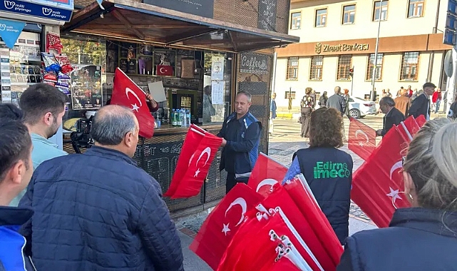 EDİRNE KIRMIZI-BEYAZA BÜRÜNDÜ