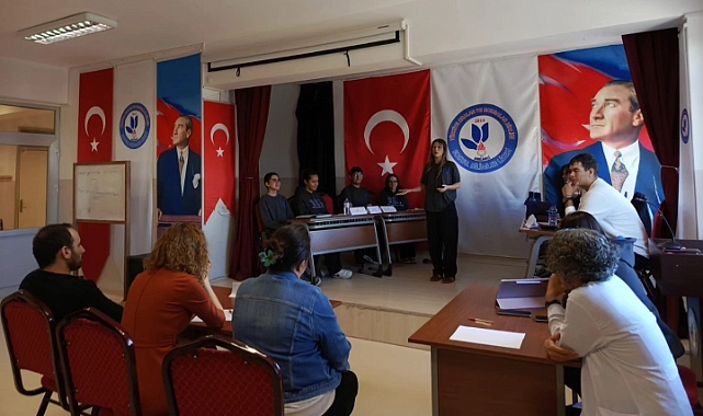 Kırklareli'nde Dostluk Münazara Maçı Gerçekleşti