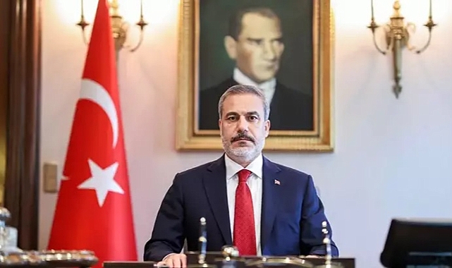 Lübnan'daki Türk vatandaşlarını tahliye eden gemiler, Beyrut'tan ayrıldı