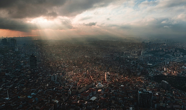 Türkiye’de Ekim Ayında Emlak Yatırımları: Fırsatlar ve Öne Çıkan Bölgeler