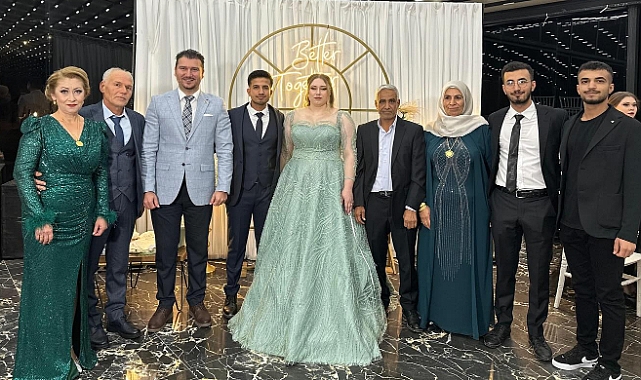 Babaeski Belediye Başkanı Fırat Yayla, Melisa ve Serkan Çiftinin Nişan Törenine Katıldı