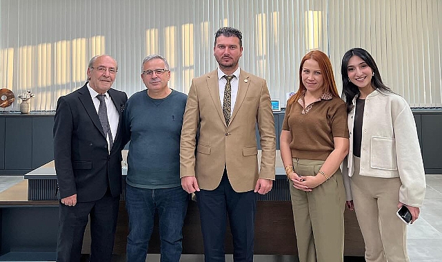 Babaeski Belediye Başkanı Fırat Yayla, YNS Tekstil'i Ziyaret Etti