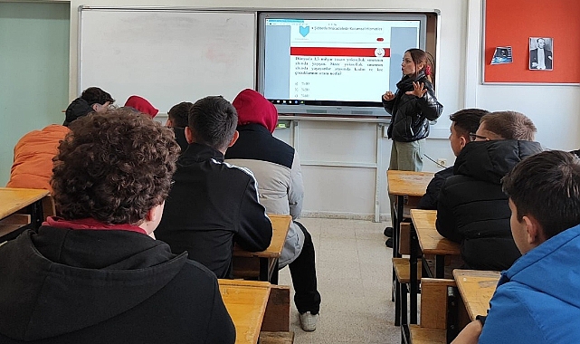 Babaeski’de Öğrencilere ‘Kadına Yönelik Şiddetle Mücadele’ Eğitimi Verildi