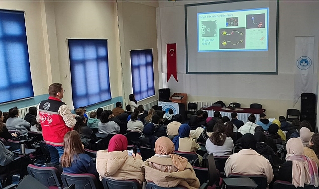 Babaeski MYO Öğrencilerine Dijital Farkındalık Eğitimi Verildi