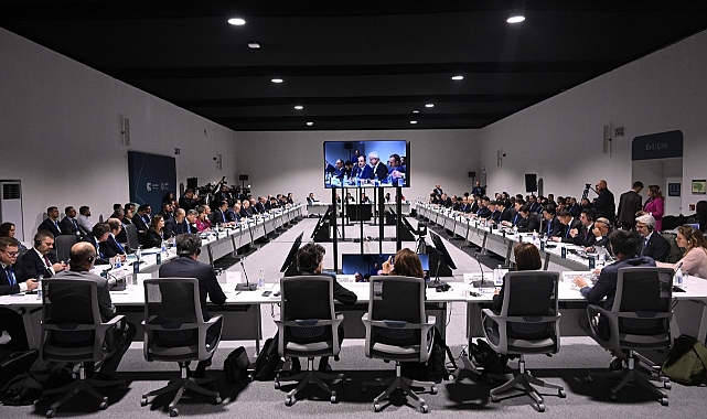 DEMİRYOLUNDA YÜZDE 35 YENİLENEBİLİR ENERJİ HEDEFİ