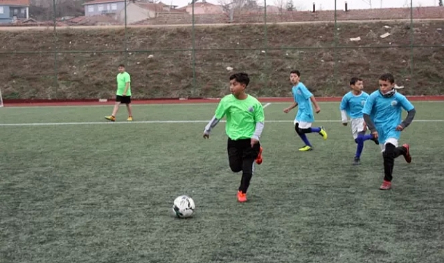 Edirne'de çocukların spora olan ilgisini artırmak için kurulan 'Mahalle Ligi' başladı