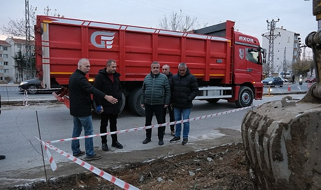 Kırklareli Belediye Başkanı Derya Bulut, Cumhuriyet Mahallesi Kavşak Düzenleme Çalışmalarını İnceledi