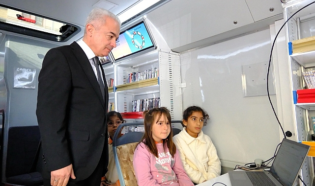 Kırklareli'nde Gezici Kütüphane Projesi Öğrencilerle Hayat Buldu