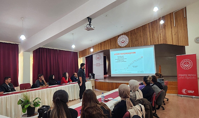 Kırklareli'nde Otizm Farkındalık Eğitimi Düzenlendi