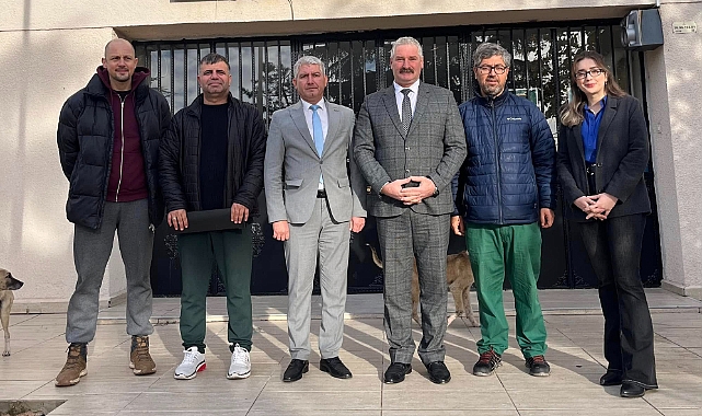 Pehlivanköy Belediye Başkanı'ndan Öğretmenler Günü Ziyareti