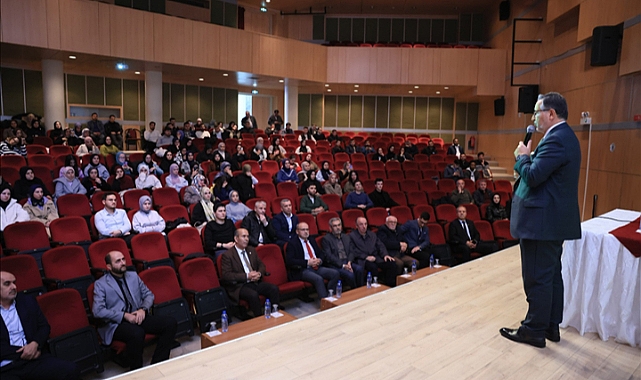 PROF. DR. MUSTAFA KARATAŞ'TAN HZ. PEYGAMBERİN ÖRNEKLİĞİ VE ŞAHSİYETİ KONFERANSI