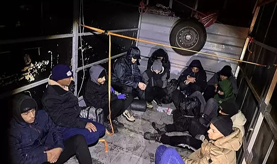 Tekirdağ'da 28 kaçak göçmen, 4 organizatör yakalandı