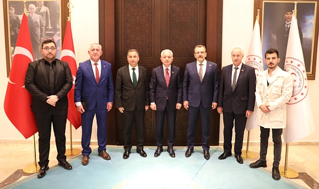 Türk Sağlık-Sen Genel Başkan Yardımcıları, Vali Uğur Turan'ı Ziyaret Etti