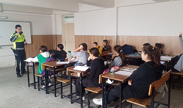 Babaeski'de Öğrencilere Trafik Güvenliği Eğitimi