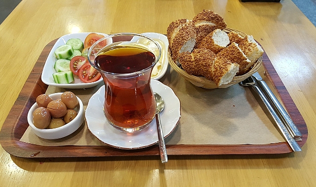 Kış Mevsiminde Kahvaltı Keyfi: Simitin Vazgeçilmez Lezzeti