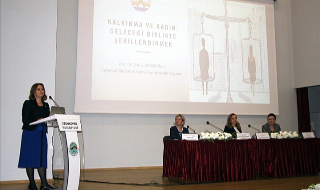 UZUNKÖPRÜ’DE KADIN HAKLARI VE GÜÇLÜ KADINLAR PANELİ