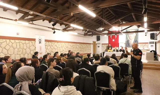 Vali Uğur Turan, Öğretmenlere Yönelik Eğitim Programına Katıldı