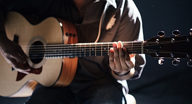 Yeni Yılda Kendinize Bir Hobi Edinin: Gitar Çalmak