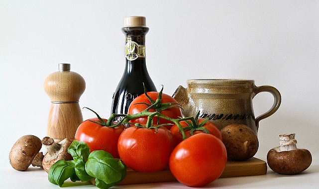 Yılbaşı Hazırlıkları Başlasın: Evde Formda Kalmanın 8 Etkili Yolu