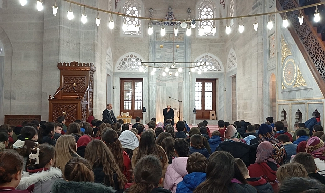 Babaeski Atatürk Ortaokulu Öğrencilerinden Tarihi Cami Ziyareti