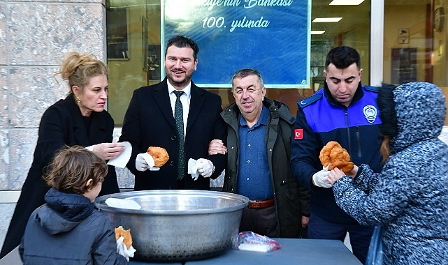 Babaeski Belediye Başkanı Fırat Yayla, Regaip Kandili'nde Lokma Hayrı Düzenledi
