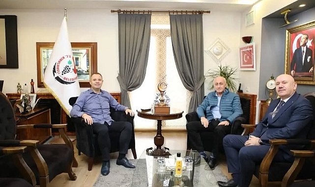 Başkan Derya Bulut, Makamında Ziyaretçilerini Ağırladı