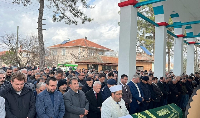 İnece Belediye Başkanı İlhan Arı'nın Babası İçin Cenaze Töreni Düzenlendi