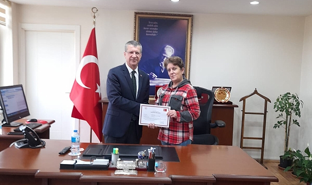 Kaymakam Tamer Orhan, Kamu Görevlilerine Başarı Ödülleri Verdi