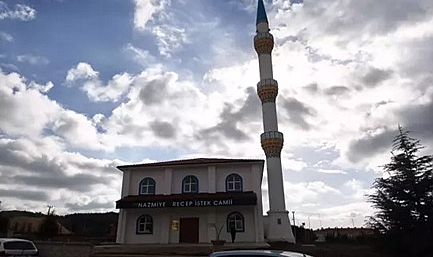 Keşan’da hayırseverlerin inşa ettirdiği 600 kişilik cami, ibadete açıldı