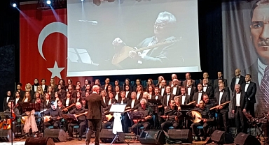 MEB TÜRK HALK MÜZİĞİ KOROSU'NDAN "ZEYBEK VE YÖRÜK ESİNTİLERİ" KONSERİ