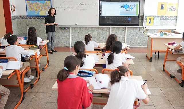 MEVSİMLİK TARIM İŞÇİLERİ VE GÖÇER AİLELERİN ÇOCUKLARININ EĞİTİME ERİŞİMİNİ ARTIRMAK İÇİN 81 İLDE YENİ ÖNLEMLER HAYATA GEÇİRİLİYOR