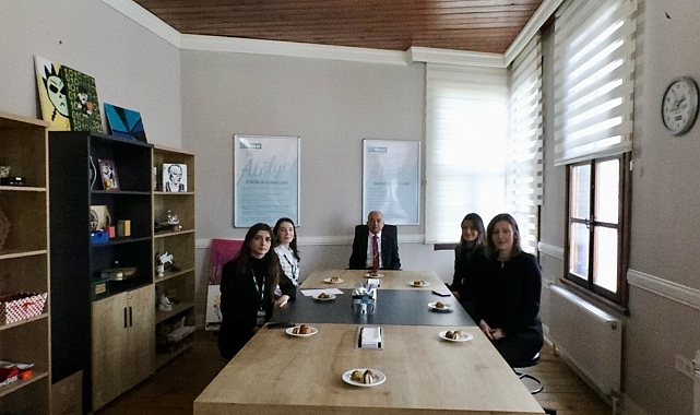 Vali Uğur Turan, Yeşilay Danışmanlık Merkezini Ziyaret Etti