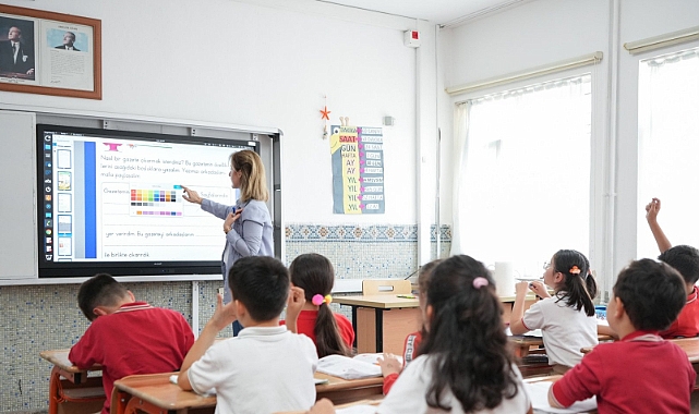 YÖNETİCİ GÖREVLENDİRMESİ VE ÖĞRETMENLERİN YER DEĞİŞTİRME TAKVİMİ AÇIKLANDI